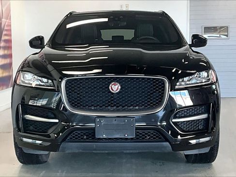 Used 2020 Jaguar F-PACE R-Sport image 6