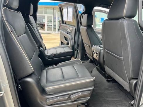 Certified 2023 Chevrolet Suburban Premier image 18