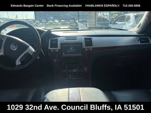 Used 2007 Cadillac Escalade AWD w/ Information Package image 13