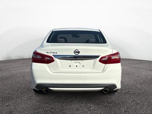 Used 2018 Nissan Altima 2.5 S w/ S Convenience Package FWD image 4