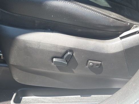 Used 2017 Dodge Grand Caravan SXT w/ Blacktop Package image 27