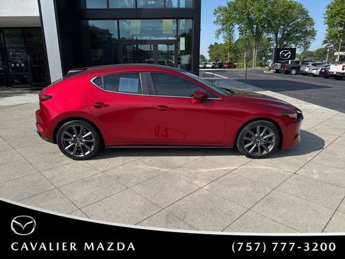 Used 2020 MAZDA MAZDA3 Hatchback image 4