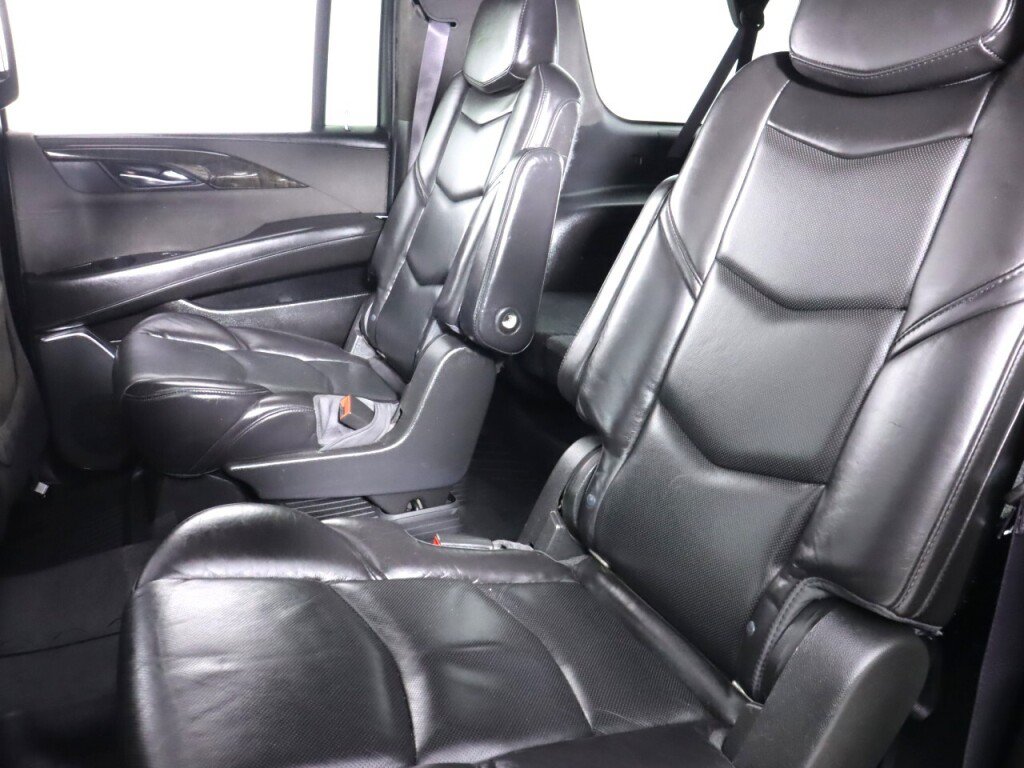 Used 2016 Cadillac Escalade ESV Platinum AWD/4WD image 36