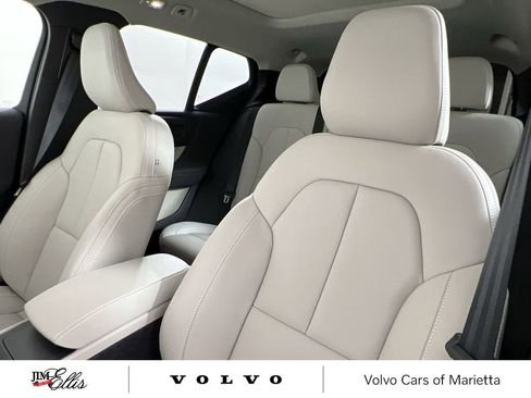 New 2026 Volvo XC40 B5 Plus w/ Climate Package image 12