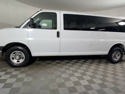 Used 2016 Chevrolet Express 3500 LT w/ LT Preferred Equipment Group image 7