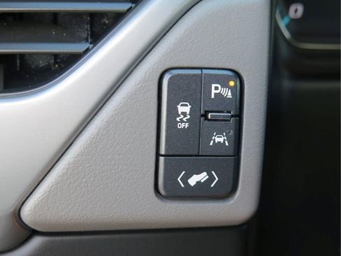 Used 2018 Chevrolet Tahoe LT RWD image 14