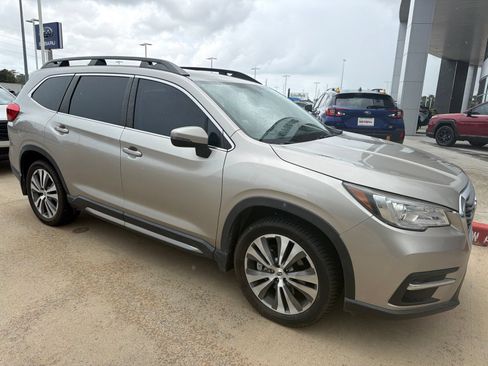 Used 2020 Subaru Ascent Limited w/ Popular Package #2A AWD/4WD image 4
