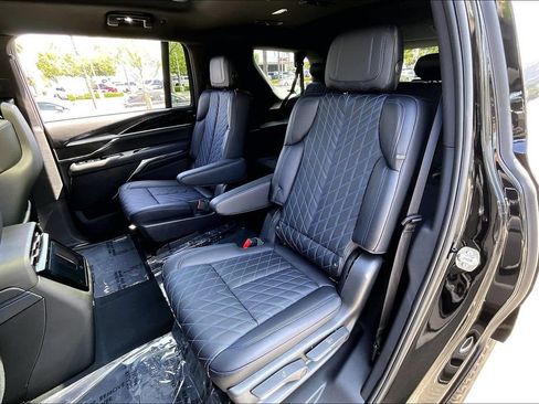 New 2026 Cadillac Escalade IQL Luxury w/ LPO, Floor Liner Package AWD/4WD image 27