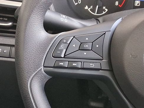 Used 2025 Nissan Altima 2.5 S FWD image 11