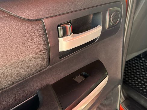 Used 2016 Toyota Tundra SR5 image 32