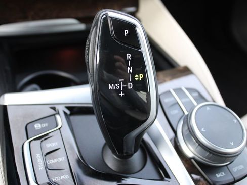 Used 2020 BMW 540i xDrive w/ Executive Package image 31