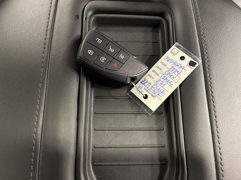 Certified 2024 Chevrolet Tahoe Z71 w/ Luxury Package image 28