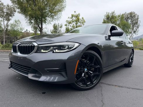Used 2021 BMW 330i Sedan w/ Driving Assistance Package RWD image 1