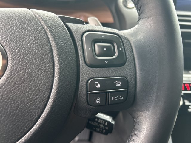 Used 2023 Lexus IS 300 w/ Comfort Package RWD image 21