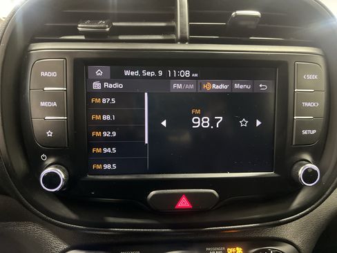 Used 2023 Kia Soul LX FWD image 35