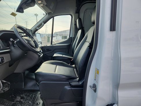 New 2026 Ford Transit 250 148 Medium Roof image 8