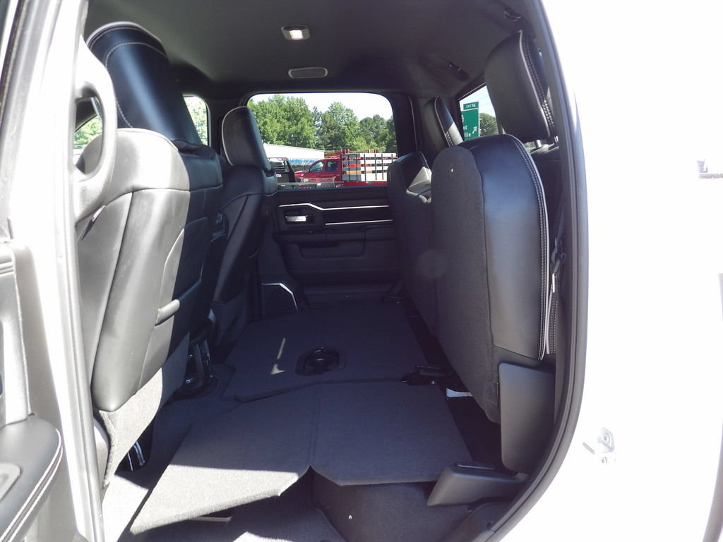 Used 2026 RAM 2500 Laramie AWD/4WD image 36