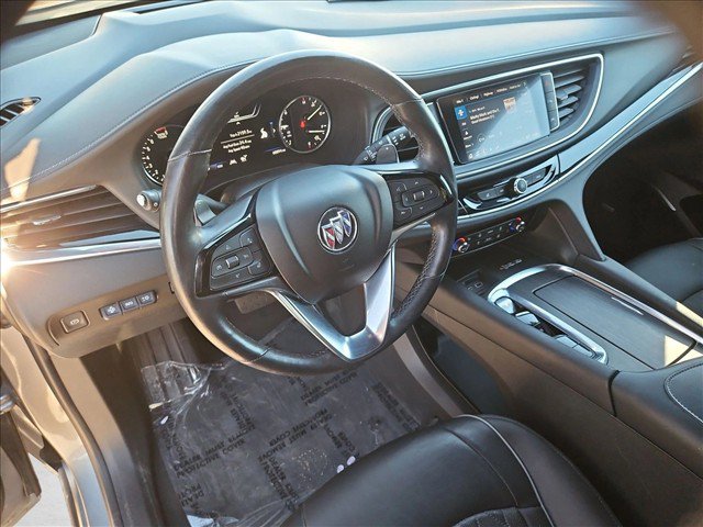 Used 2023 Buick Enclave Avenir w/ Avenir Technology Package AWD/4WD image 13