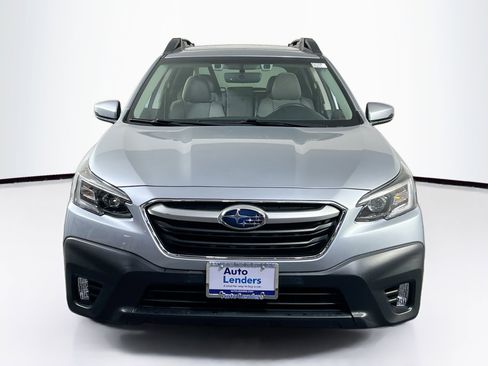 Used 2022 Subaru Outback Premium image 2