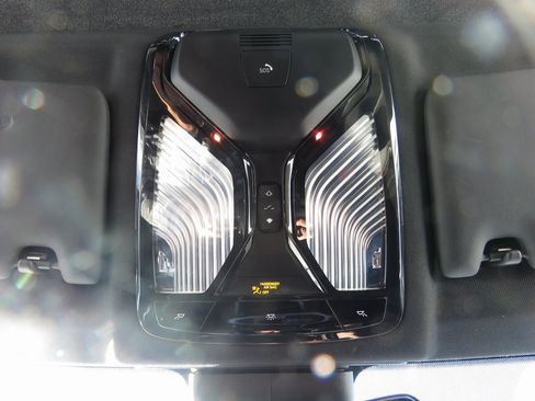 Used 2020 BMW 330i xDrive 330i xDrive w/ Premium Package image 27