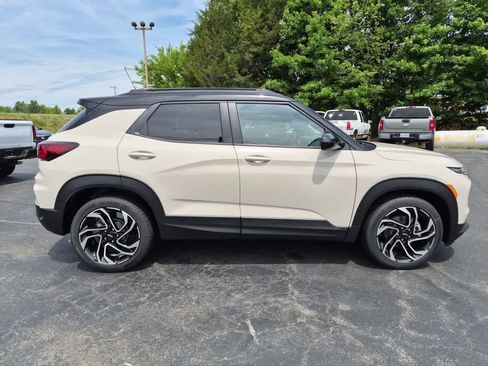 New 2026 Chevrolet TrailBlazer RS w/ Convenience Package FWD image 8