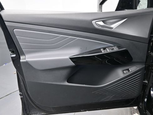 Used 2023 Volkswagen ID.4 Pro S image 25