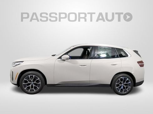 Used 2025 BMW X3 xDrive30i w/ Premium Package AWD/4WD image 2
