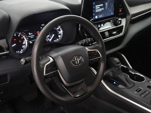 Used 2023 Toyota Highlander L AWD/4WD image 22