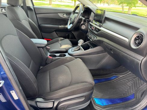 Used 2021 Kia Forte LXS FWD image 14