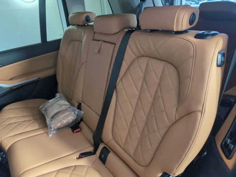 Used 2026 BMW X7 xDrive40i w/ Premium Package image 27