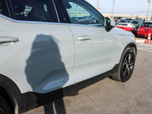 Used 2025 Volvo XC40 B5 Core image 49