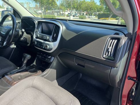 Used 2019 GMC Canyon SLE w/ Elevation Edition RWD image 32