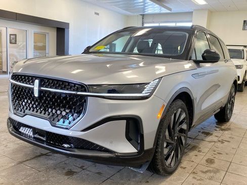 New 2026 Lincoln Nautilus Reserve image 4