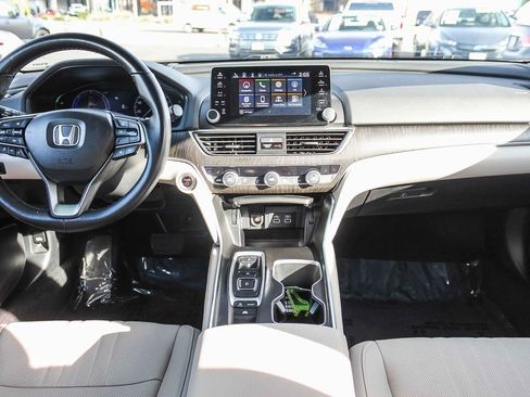 Used 2022 Honda Accord Touring image 12