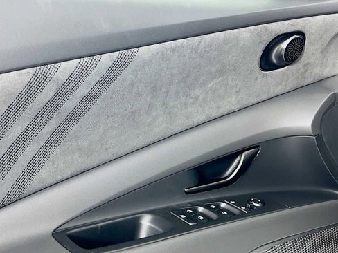 New 2025 Hyundai Elantra N image 17