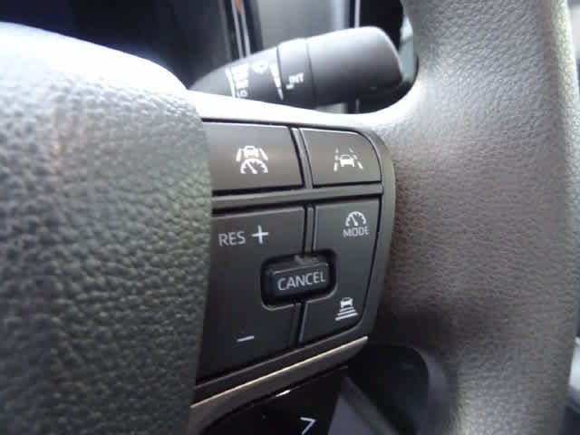 Used 2025 Toyota Camry LE FWD image 9