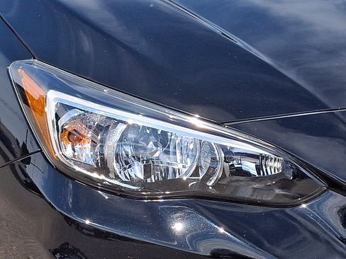 Used 2019 Subaru Crosstrek 2.0i Premium w/ Popular Package #3 AWD/4WD image 11