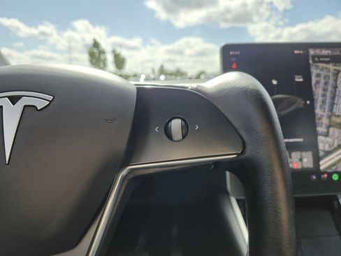 Used 2020 Tesla Model Y Long Range AWD/4WD image 33