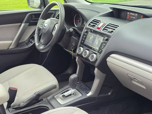 Used 2016 Subaru Forester 2.5i Premium w/ All-Weather Package AWD/4WD image 18