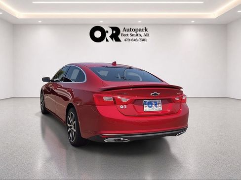 Used 2025 Chevrolet Malibu RS FWD image 4