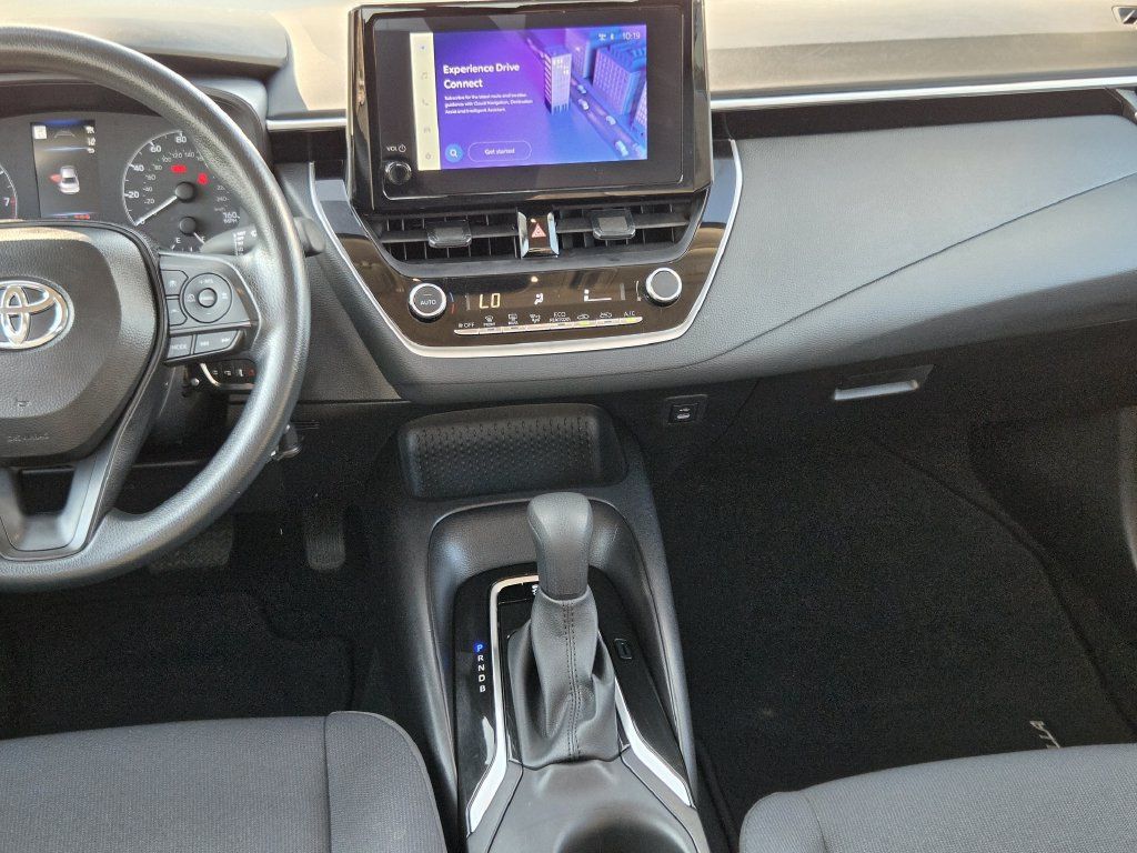 Used 2025 Toyota Corolla LE FWD image 16
