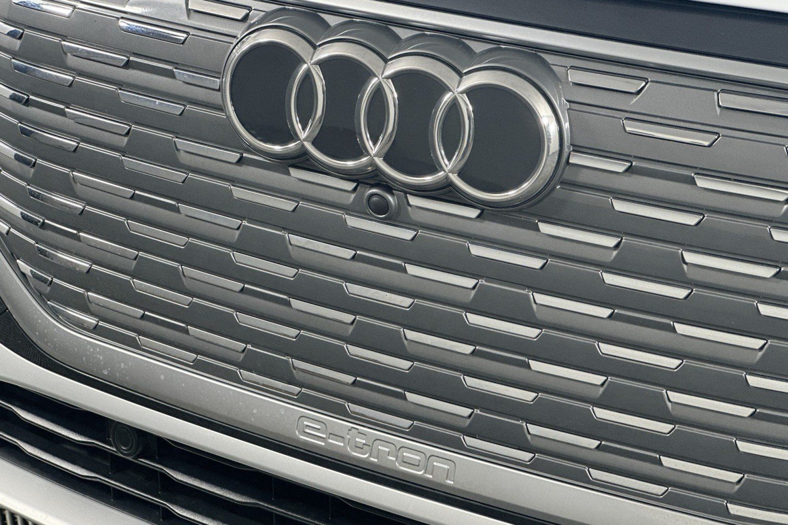 Used 2023 Audi Q4 e-tron Prestige AWD/4WD image 14