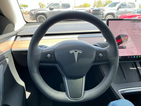 Used 2023 Tesla Model Y Long Range AWD/4WD image 9