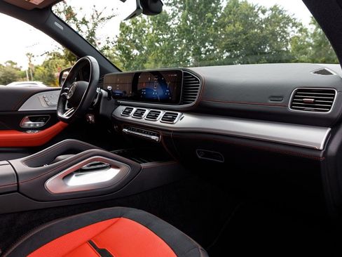 Used 2025 Mercedes-Benz GLE 53 AMG 4MATIC image 15