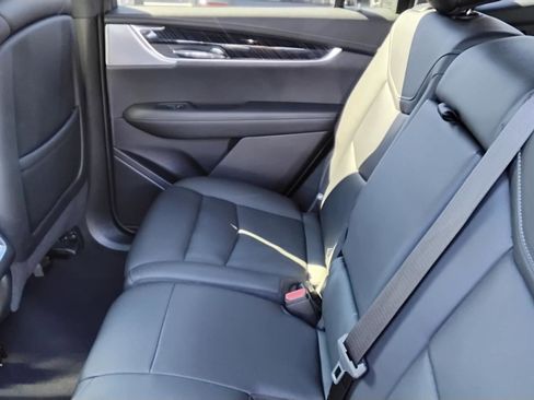 Used 2023 Cadillac XT6 Premium Luxury image 21