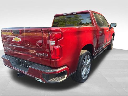 Used 2025 Chevrolet Silverado 1500 High Country AWD/4WD image 5