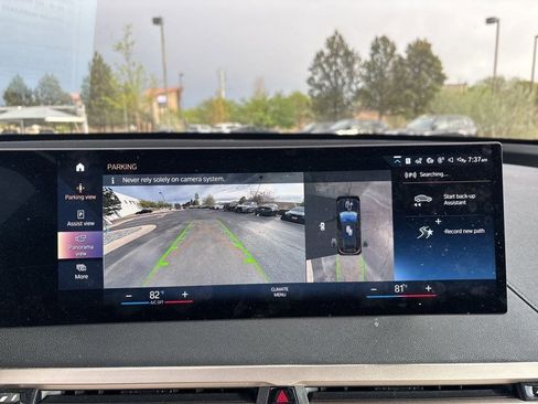 Used 2023 BMW iX xDrive50 w/ Premium Package image 15