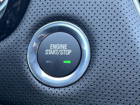 New 2025 Cadillac XT6 Luxury image 19