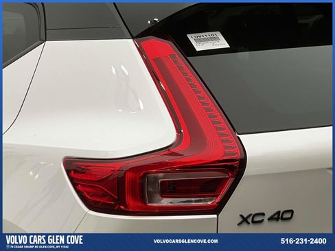 Used 2026 Volvo XC40 B5 Ultra w/ Climate Package AWD/4WD image 9