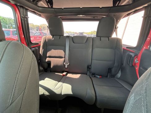 Used 2021 Jeep Wrangler Unlimited Sport AWD/4WD image 25